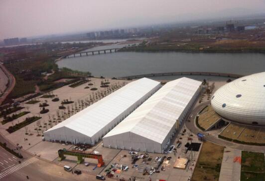 篷房搭建需要考慮哪些場地因素？